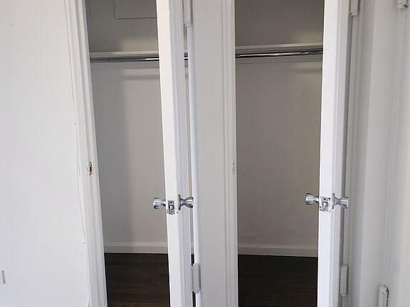 4th image of 510 Riverdale Ave #7K