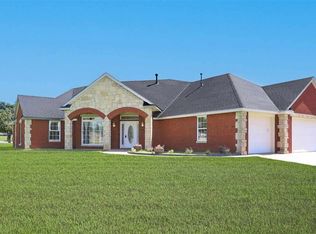 203 Parkview Dr, Fletcher, OK 73541