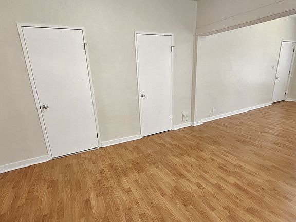 5th image of 607 Belmont Ave #2275