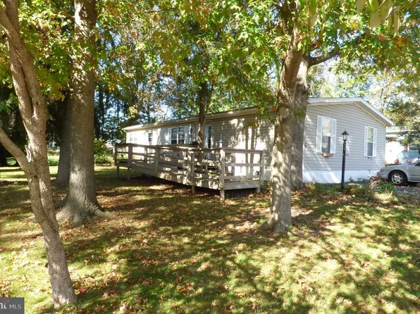 247 W 8th St #Red, Red Hill, PA 18076