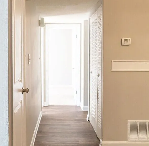 Moss Creek Apartments — Photo 12