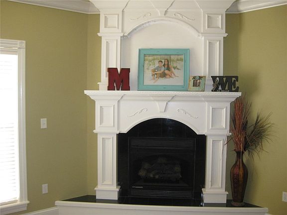 4th image of 277 S Greenfield Ave