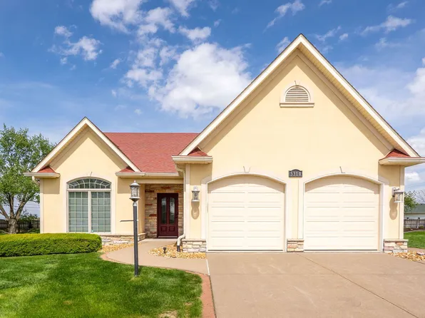 5310 Baraboo Ct, Davenport, IA 52804