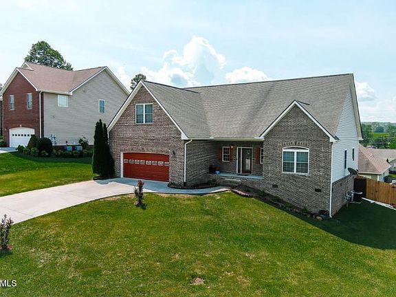 2nd image of 8006 Stone Hollow Dr