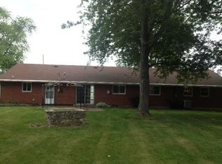 909 Taywood Rd, Englewood, OH
