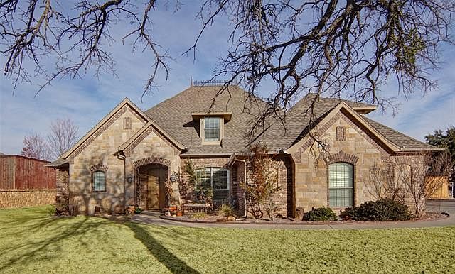 1st image of 1622 Hillcrest Dr
