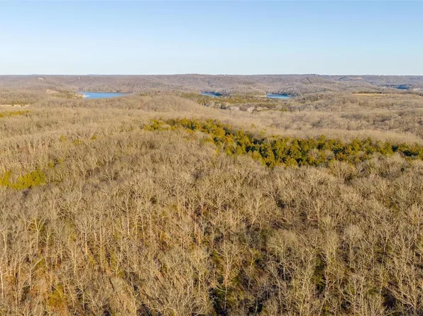 4 Koehler Dr, Roach, MO 65787