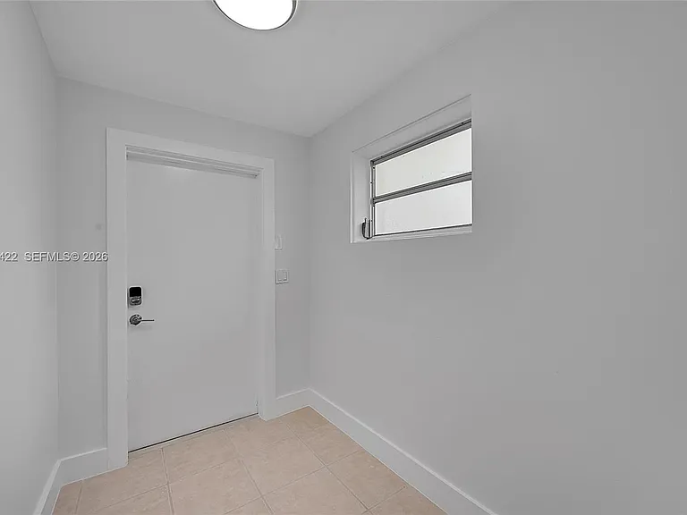 808 SW 12th Ct #808 — Photo 18