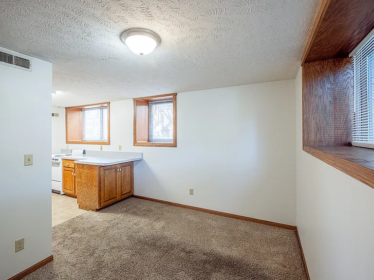 1141 S 10th St #6 — Photo 2