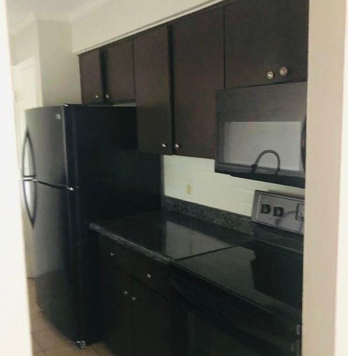 2nd image of 407 N Preston St APT A1