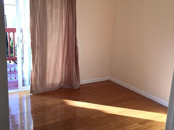 4th image of 2233 Santiago St