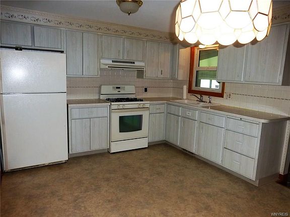 2nd image of 98 N Transit Hill Dr