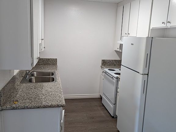 5th image of 520 Naples St APT 39
