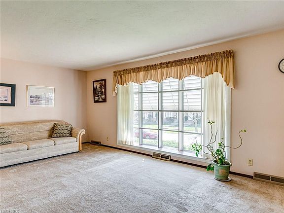 3rd image of 6083 Andover Blvd
