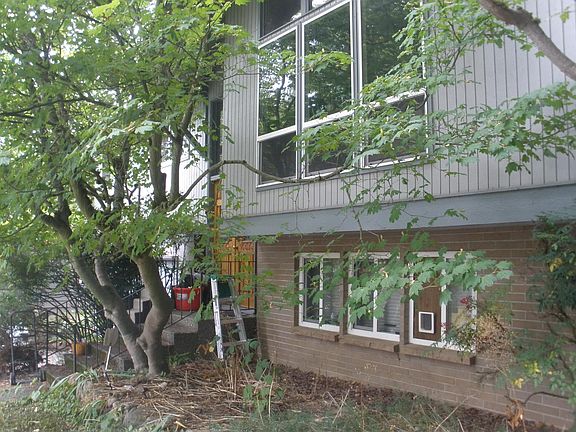 5th image of 13200 37th Ave NE