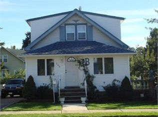 240 Van Winkle Ave, Hawthorne, NJ 07506