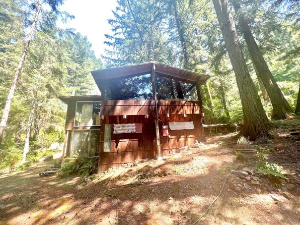 5865 Stover Rd, Blue Lake, CA 95525