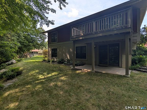 5th image of 8 Sycamore Drive #A
