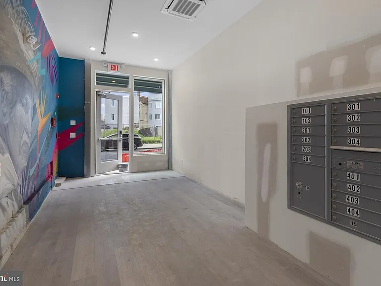 2214 N Front St #202 — Photo 21