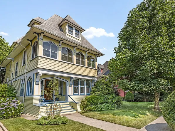 215 Marlborough Rd, Brooklyn, NY 11226