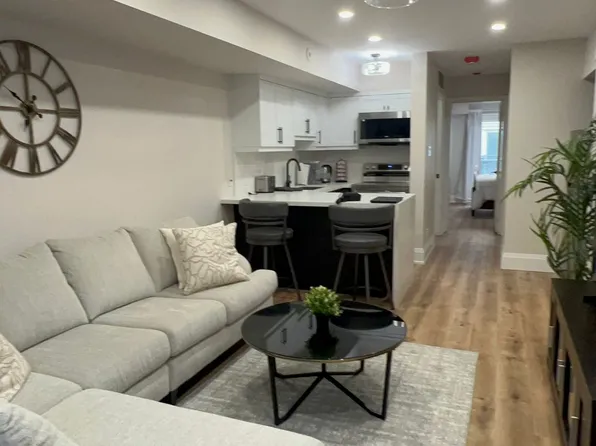 27 Canniff St #510, Toronto, ON M6K 3M5