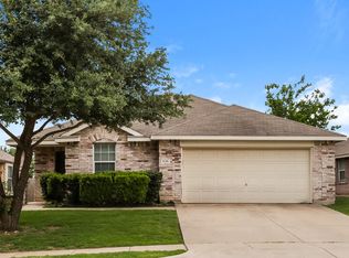 636 Horn St, Crowley, TX 76036