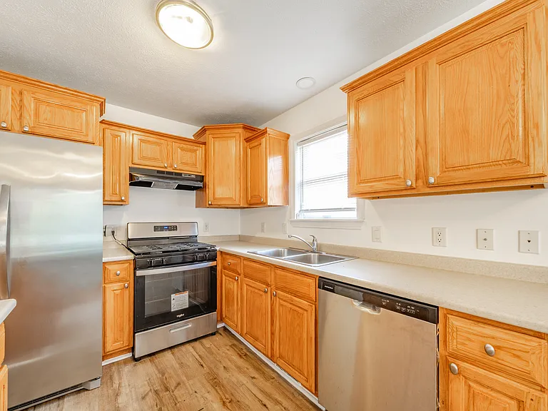 1015 N Gale St — Photo 8