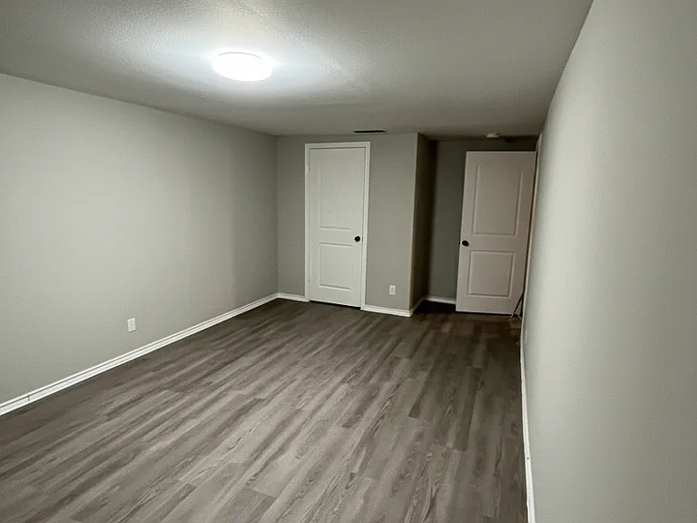 2445 Hudspeth Ave — Photo 11