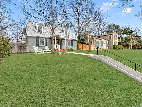 2nd image of 135 Blue Bonnet Blvd