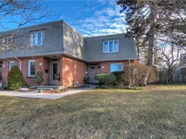 19 Blackacres Blvd #19, London, ON N6G 2G5