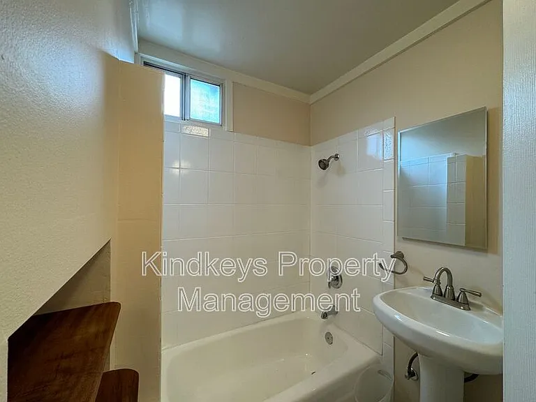 5042 Muir Ave — Photo 11