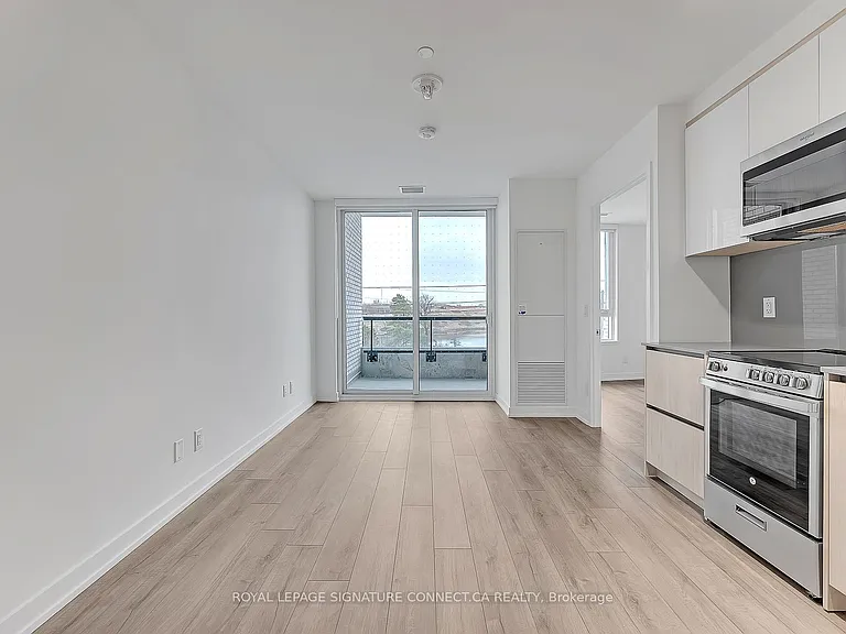 3100 Keele St #421 — Photo 2