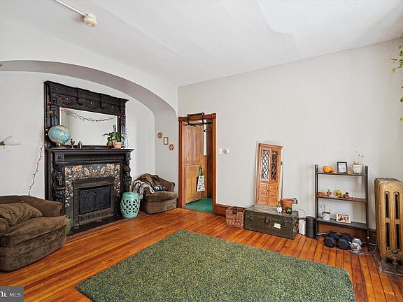3rd image of 3408 Sunnyside Ave