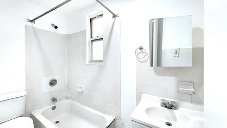 Rented by R New York