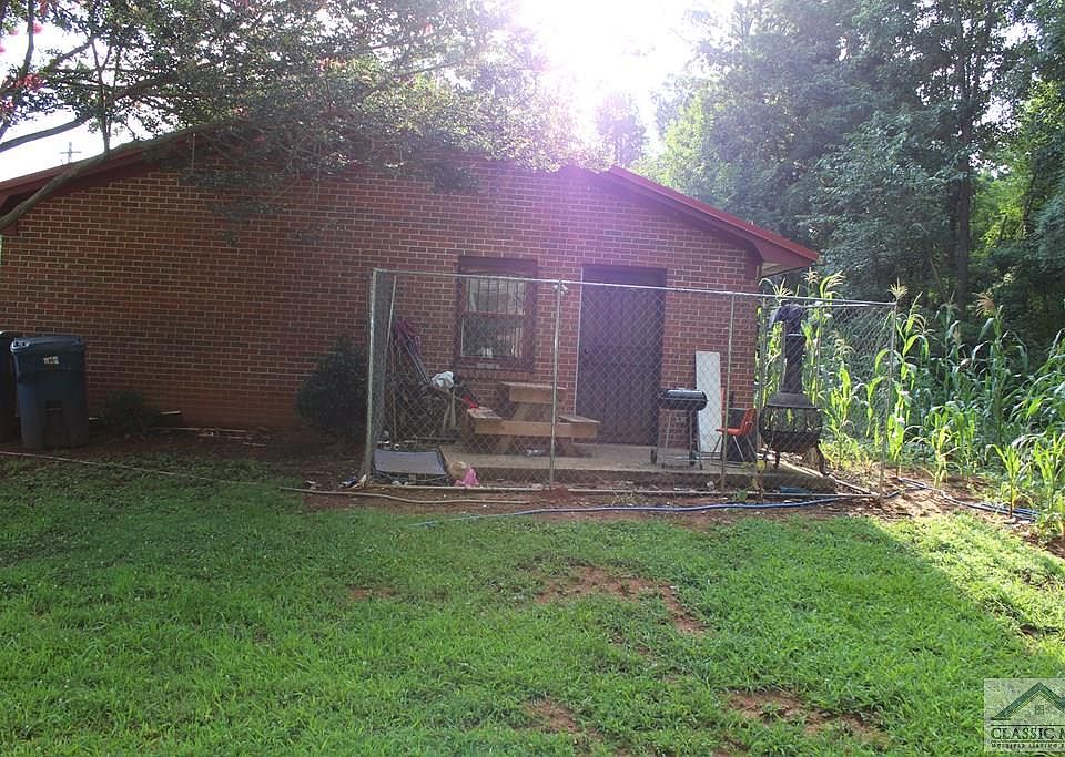2nd image of 150 Firewood St