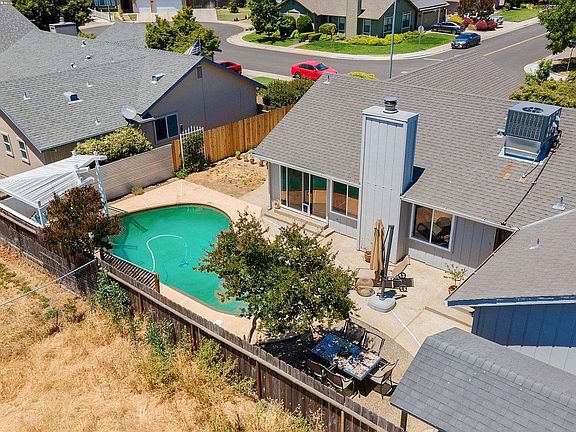 4th image of 19100 E Di Carlo Dr