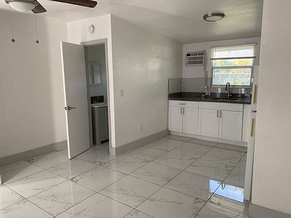 4th image of 6045 Buchanan St APT 6