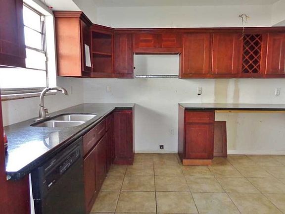 4th image of 4315 Vixen St