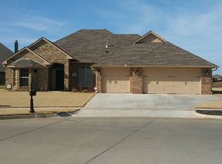 4924 Hampton Ct, Enid, OK 73703