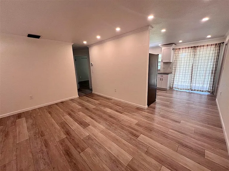 3339 Van Nuys Loop — Photo 4