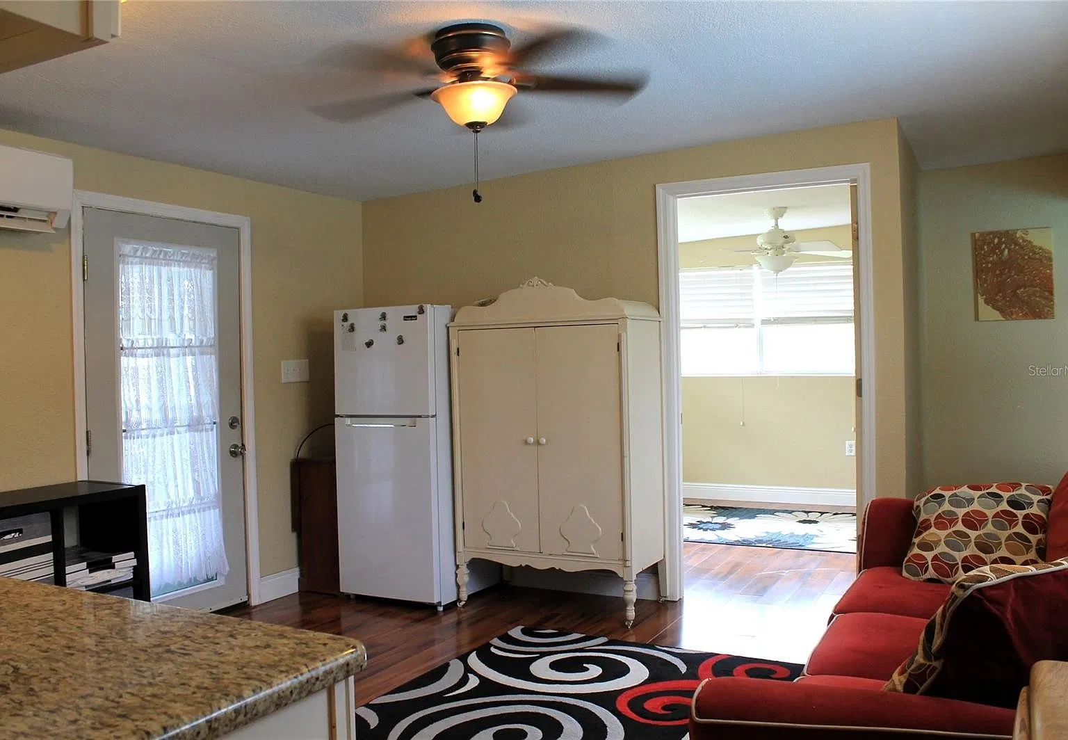 2 bed, $1,250 — Photo 4