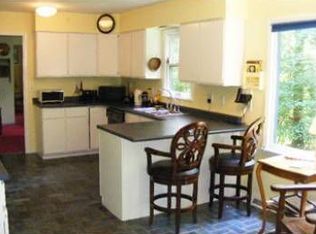 65 Pine Ln, Athens, OH 45701