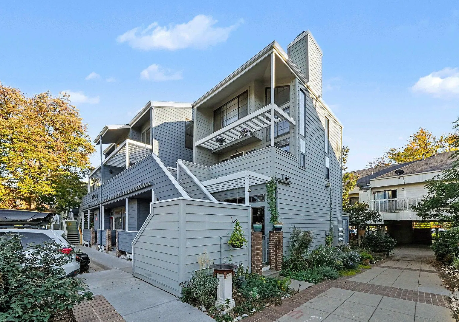 Beautiful 2-Bedroom, 2-Bathroom Condo Near Parks & Boulder Favorites — Photo 2