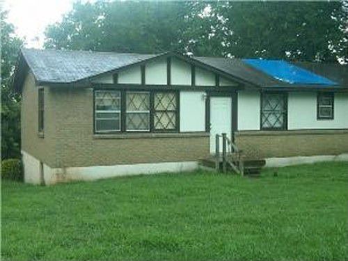 2nd image of 413 Bonnawood Dr