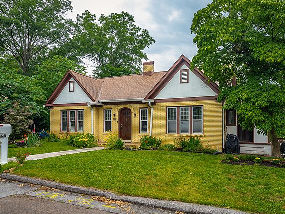 4th image of 3321 Windsor Ct