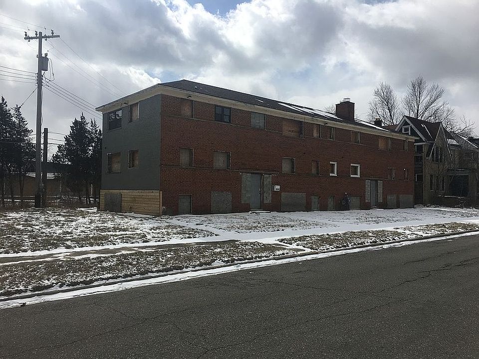 1st image of 12122 Sanford Ave