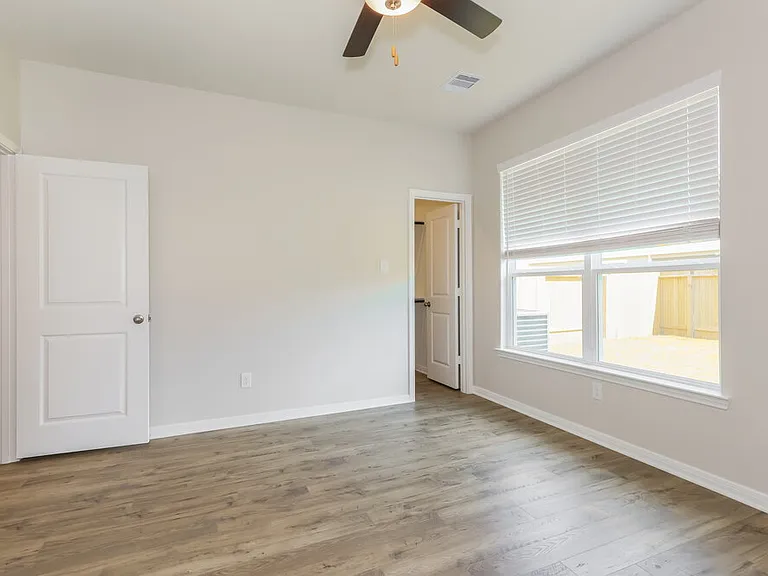 16426 Honeysuckle Hill Dr — Photo 12