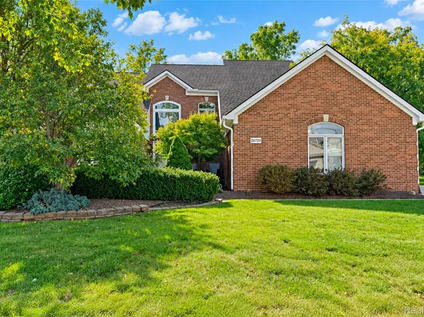 26729 Hawthorne Blvd, Flat Rock, MI 48134