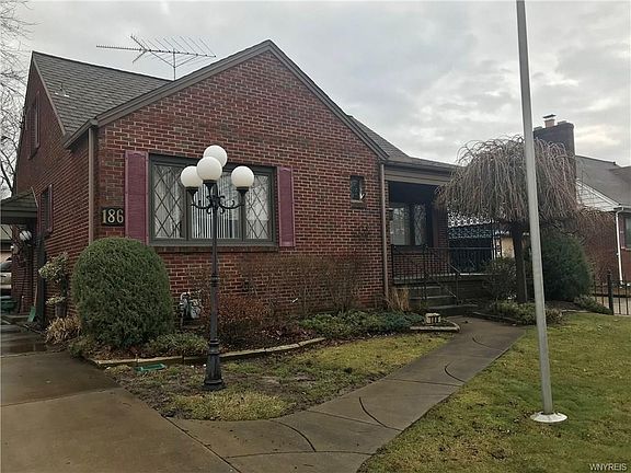 2nd image of 186 Renwood Ave