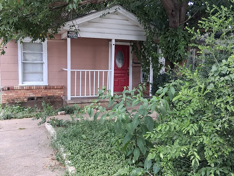 110 E Rogers St — Photo 7